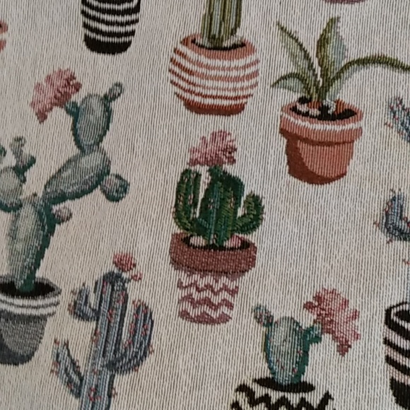 Off The Loom Table Runner - Picture 2 of 5